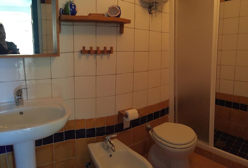 Raffaele Apartment Ponza Phòng bức ảnh